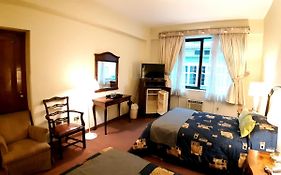 HOTEL M y B